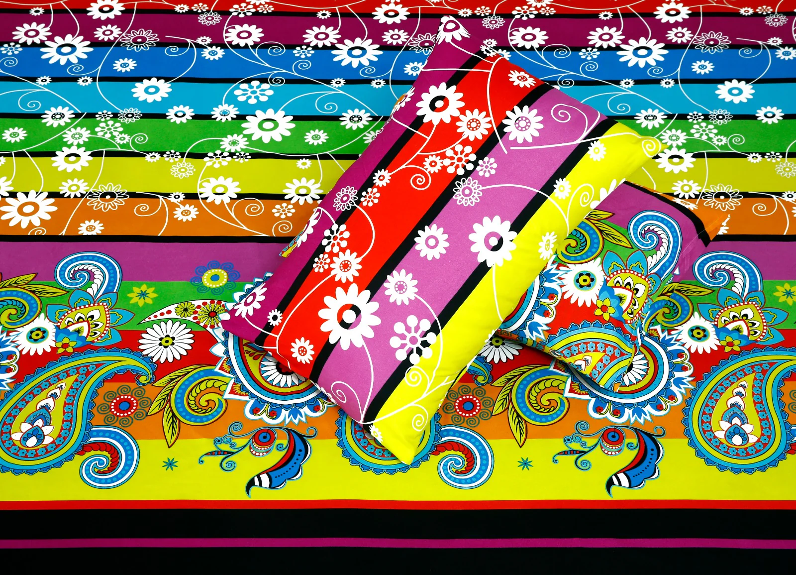 3 PCs Double Bed Sheet -Multi Flowers - Image 5