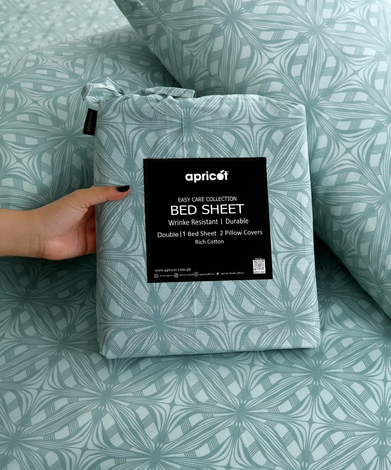 3 PCs Double Bed Sheet With Same Packing-Interlocking Petal - Image 2