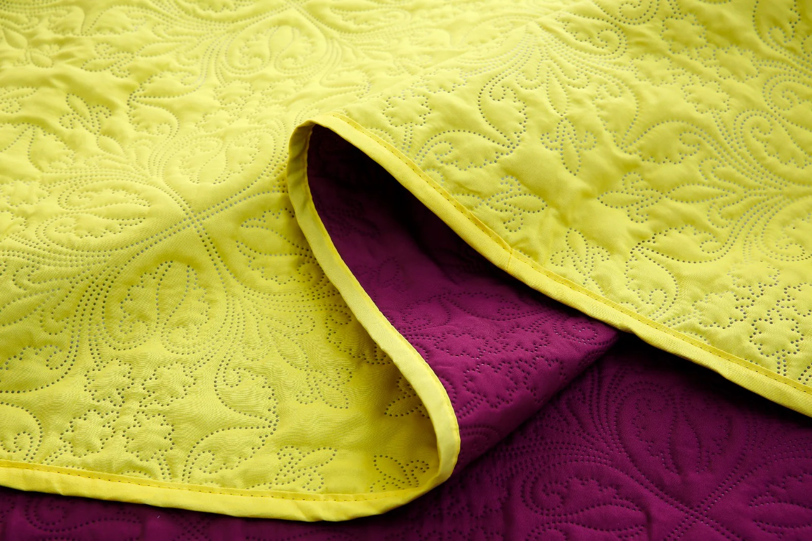 7 PCs Ultrasonic Bed Spread Set-Yellow Over Plum - Image 13