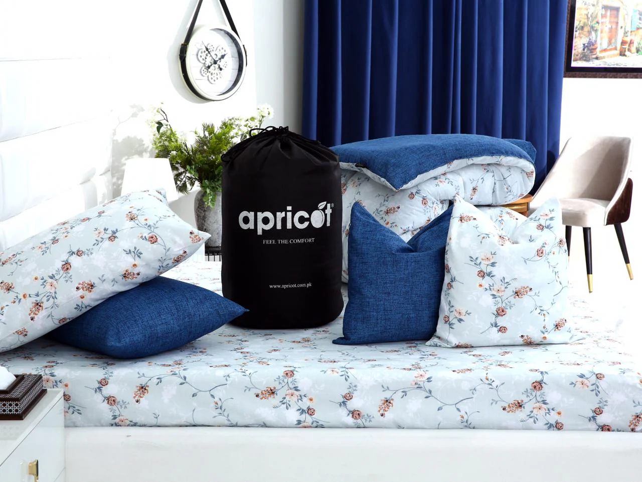 8 PCs Winter Comforter Set-Bluebells - Image 4