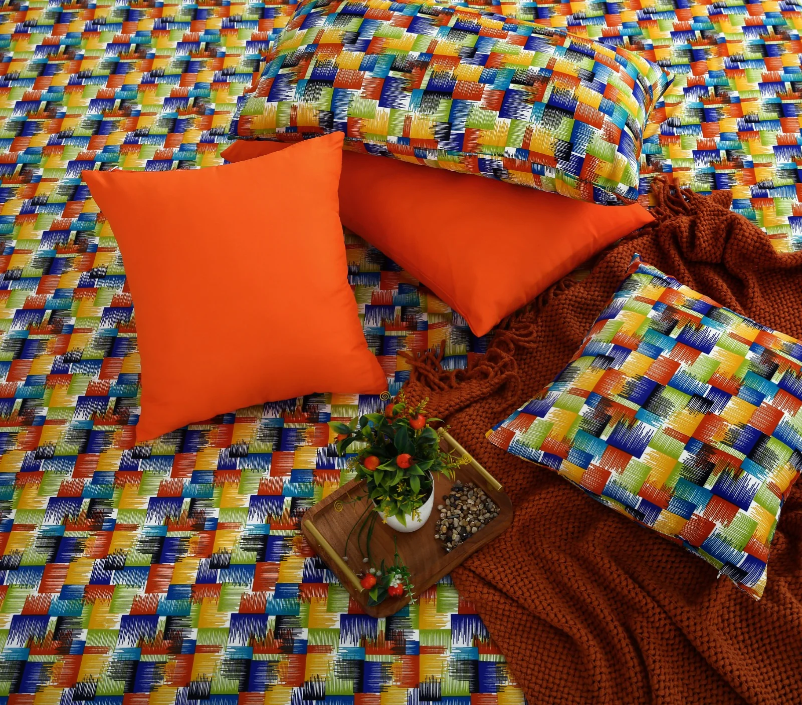8 PCs Winter Razai Set-Coral Rush - Image 5