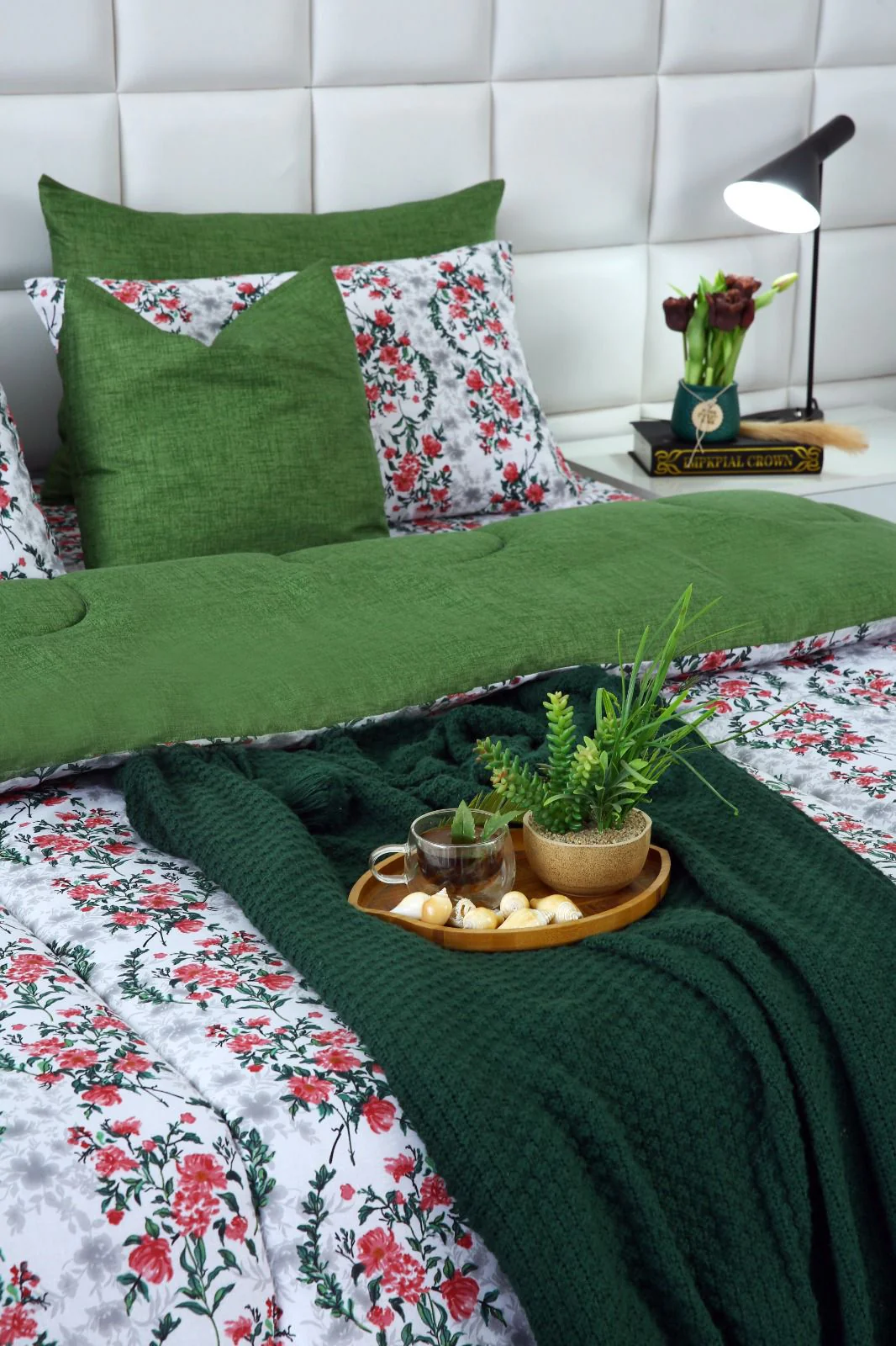 8 PCs Winter Razai Set-Emerald Blooms - Image 19