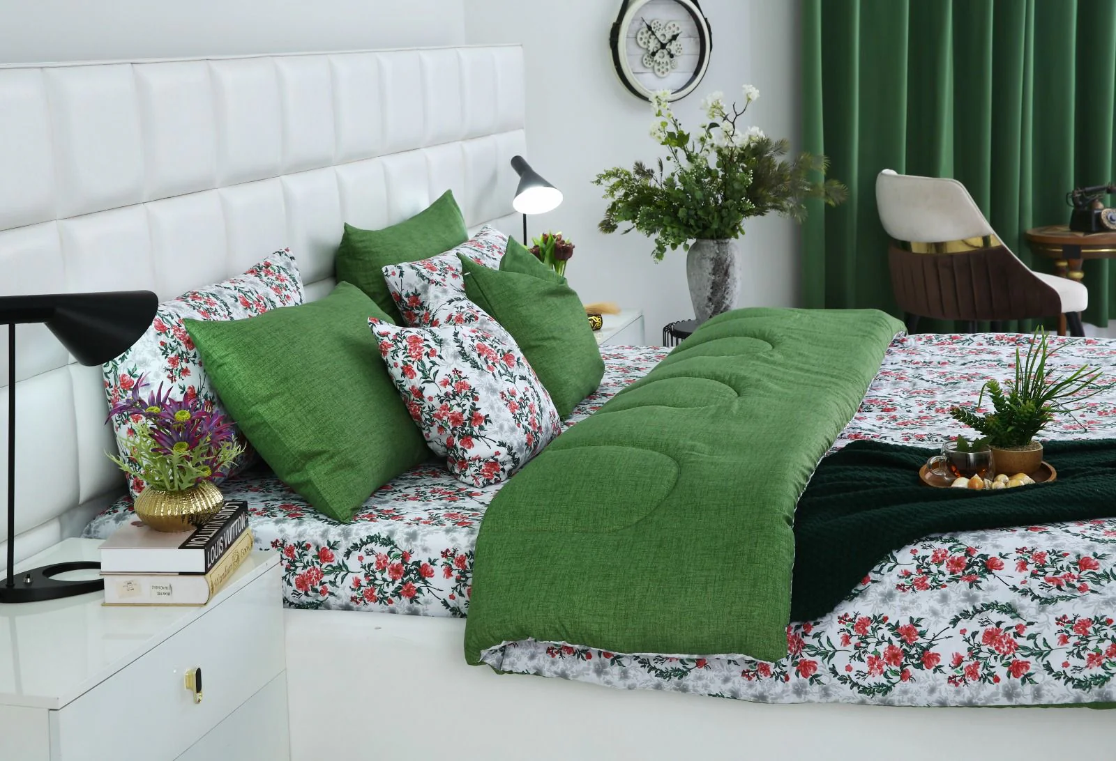8 PCs Winter Razai Set-Emerald Blooms - Image 4