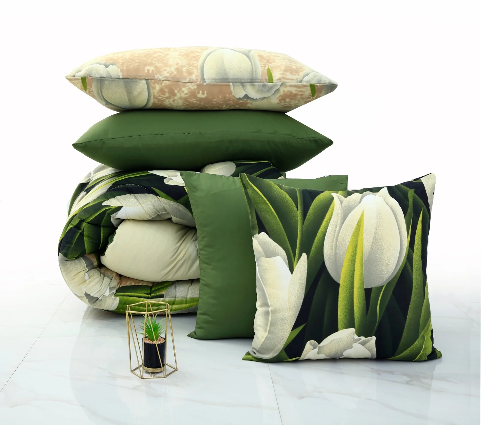 8 PCs Winter Razai Set-Green Tulip - Image 12