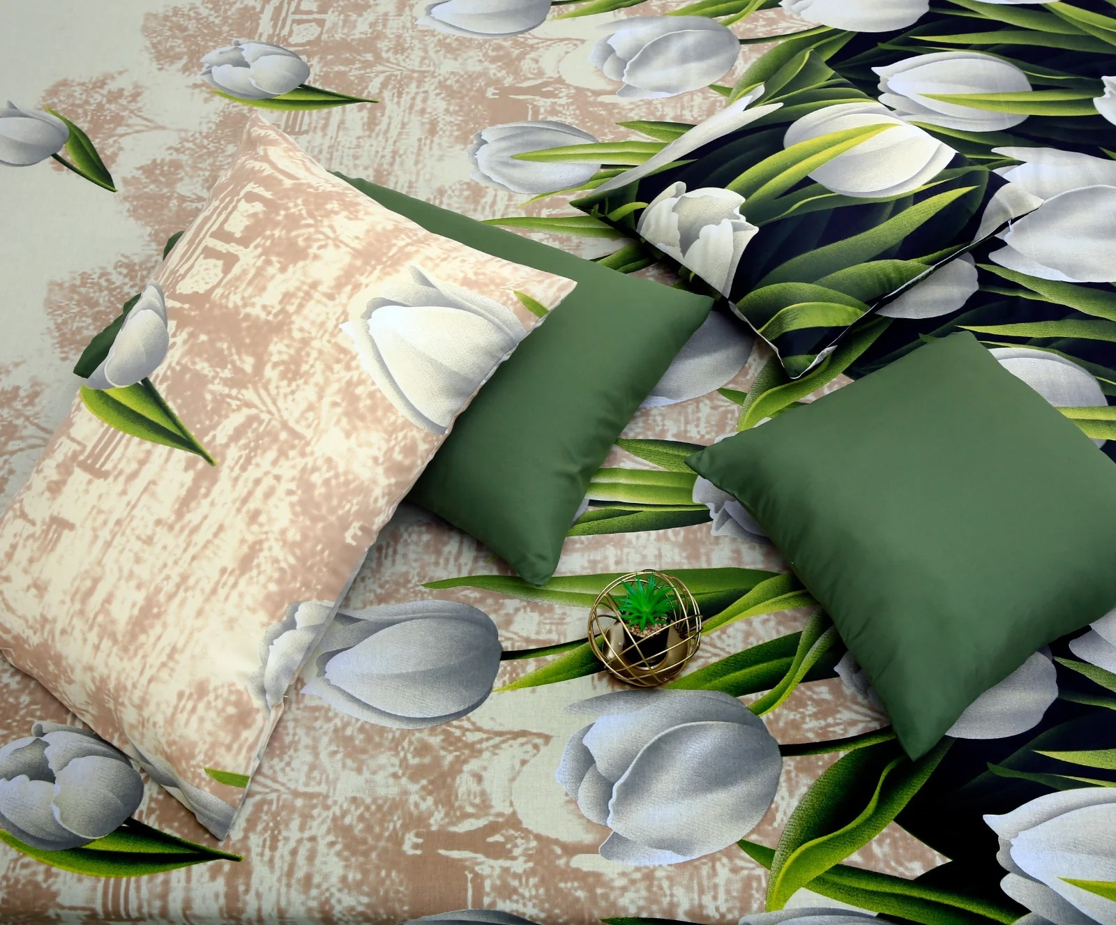 8 PCs Winter Razai Set-Green Tulip - Image 13