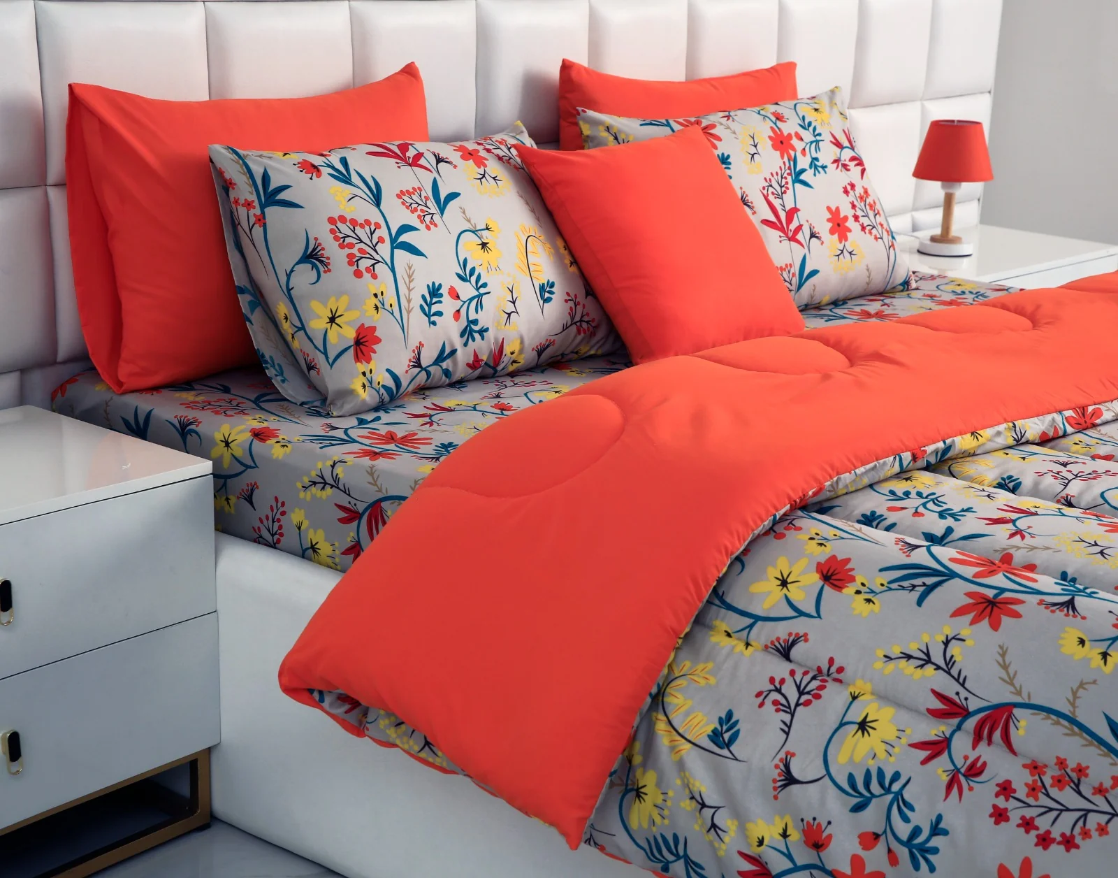 8 PCs Winter Razai Set-Orange Lilly - Image 5