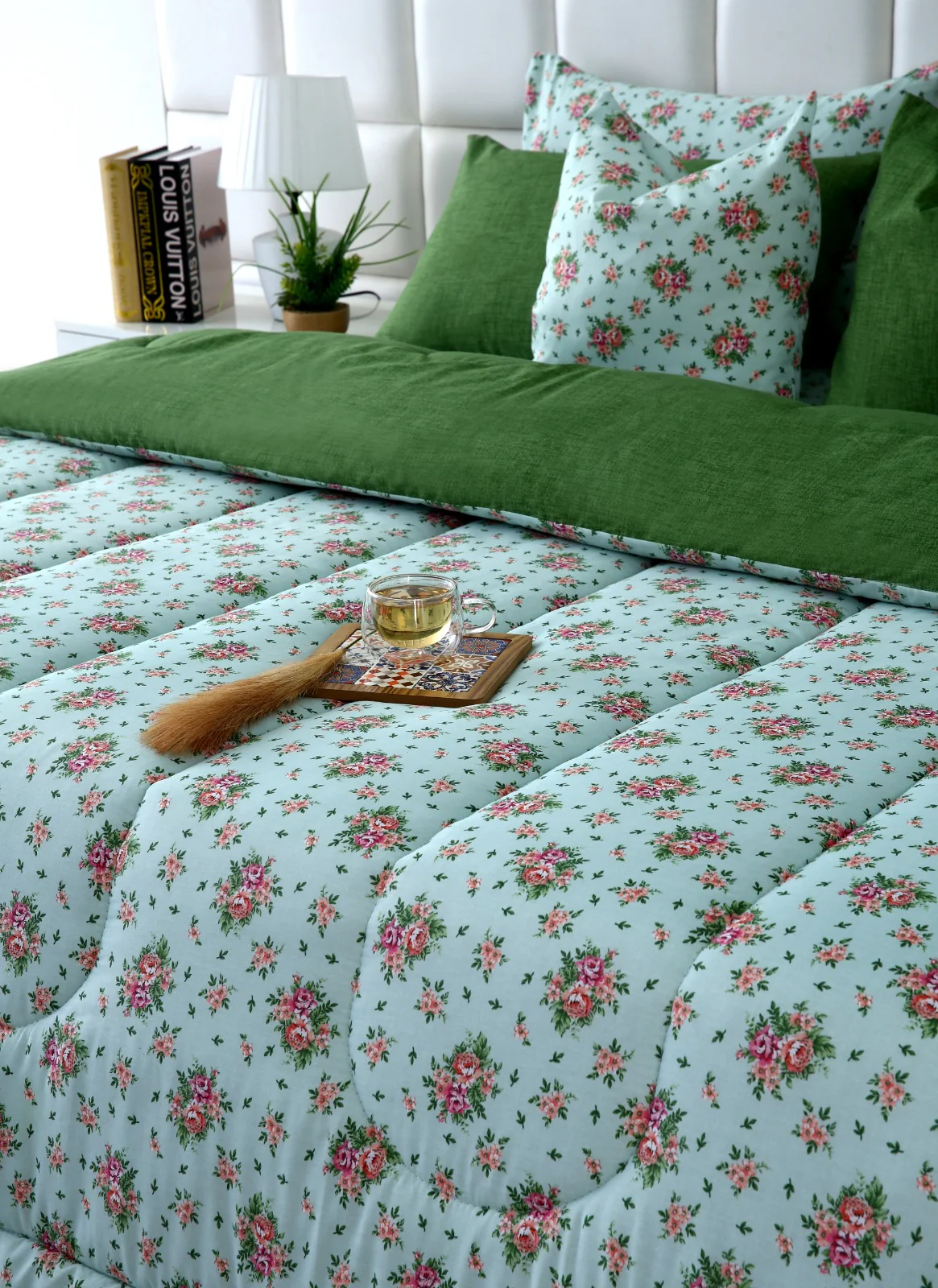 8 PCs Winter Razai Set-Verdant - Image 6