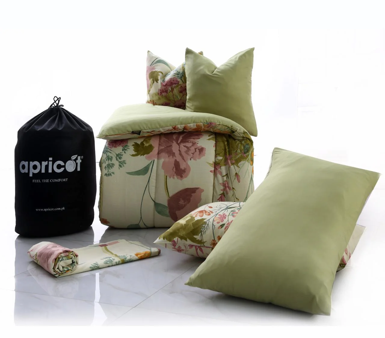8 PCs Winter Razai Set-Delamere - Image 4