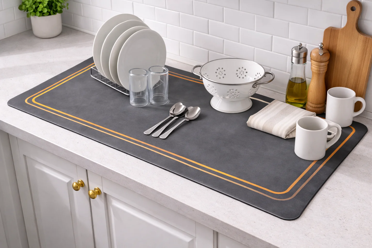 AntiSkid Dish Drying Heat & Water Protector Mat-SA-2553-Black with Golden Border - Image 2