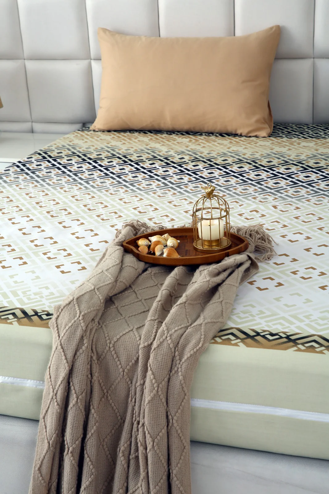 Zipper Mattress Cover Printed-Beige Square - Image 9