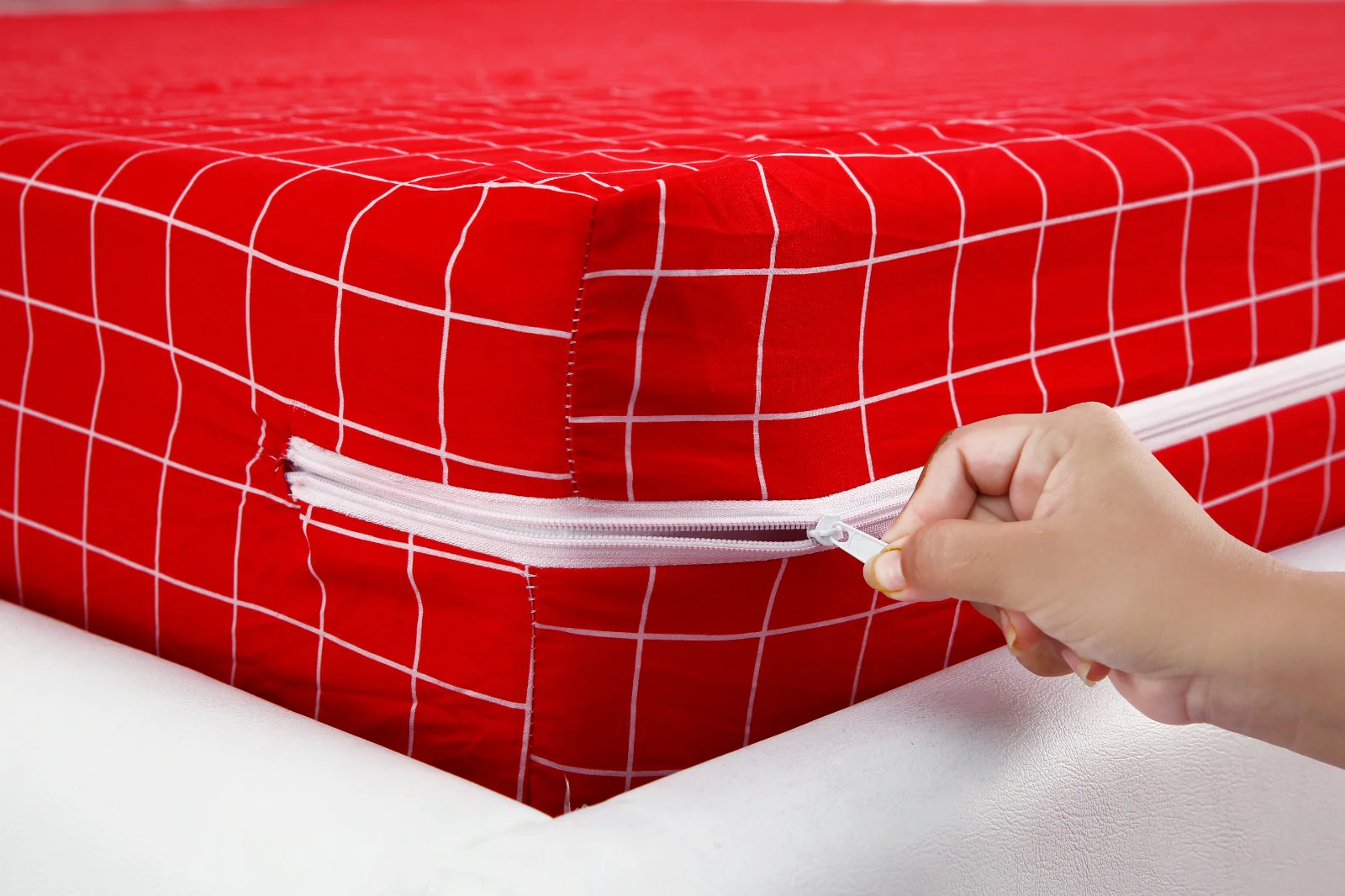 Zipper Mattress Cover Printed-Red Check - Image 6